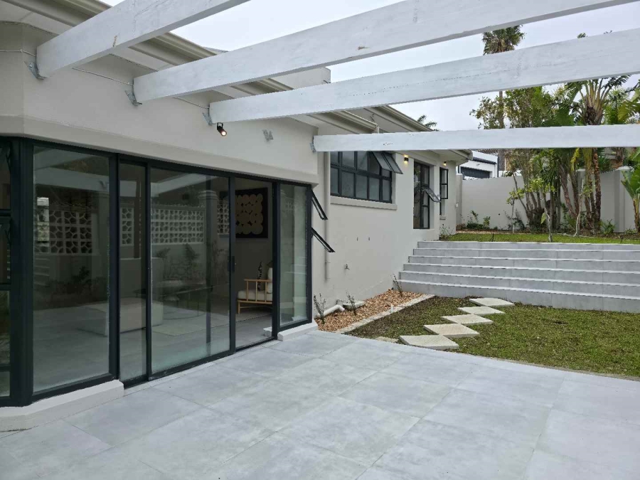 5 Bedroom Property for Sale in Plattekloof Western Cape